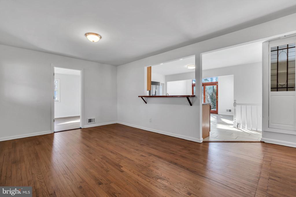23 TILTON AVENUE