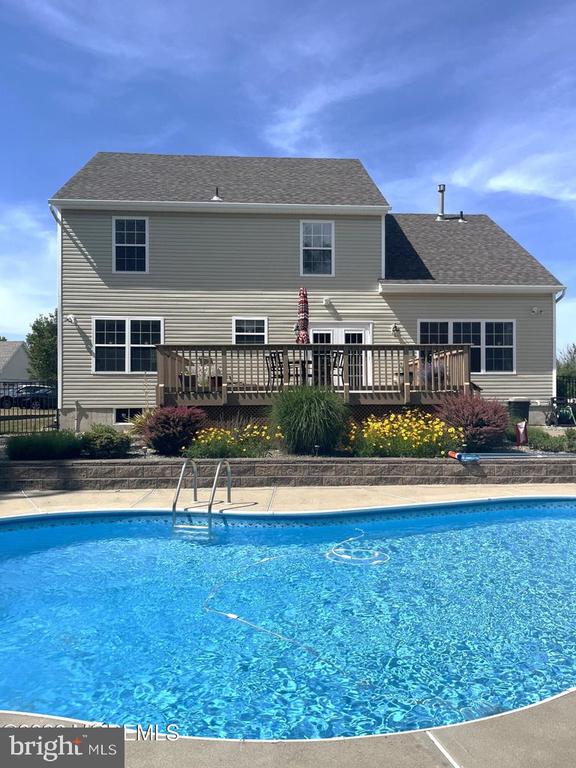11 LUCILLE COURT
