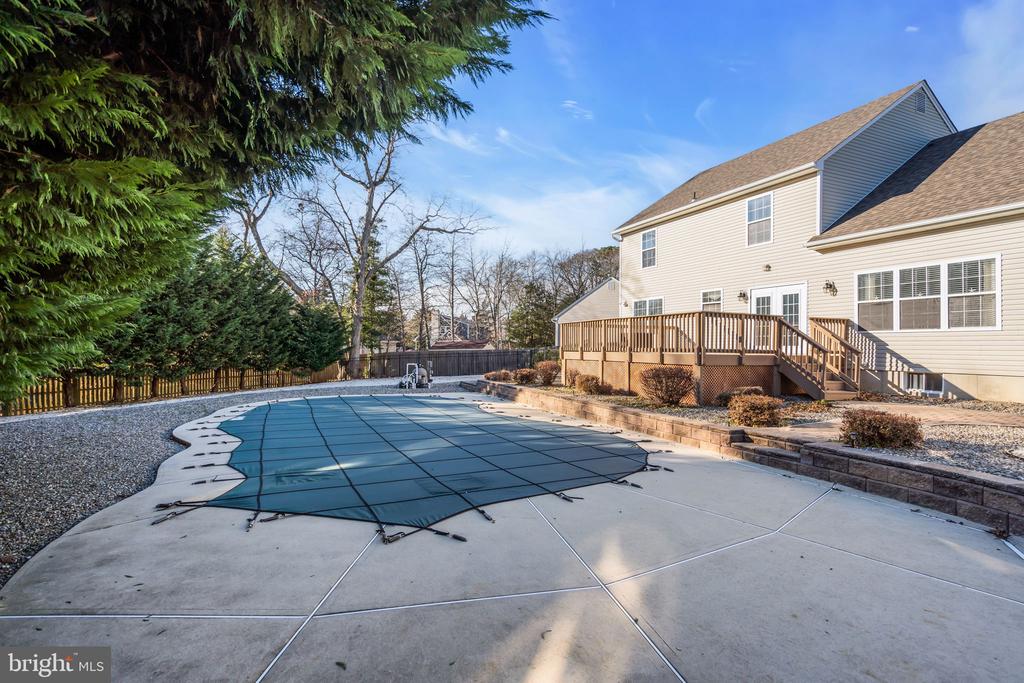 11 LUCILLE COURT
