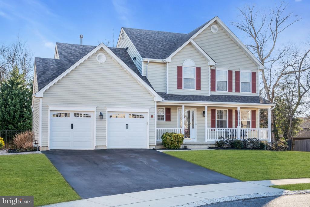 11 LUCILLE COURT