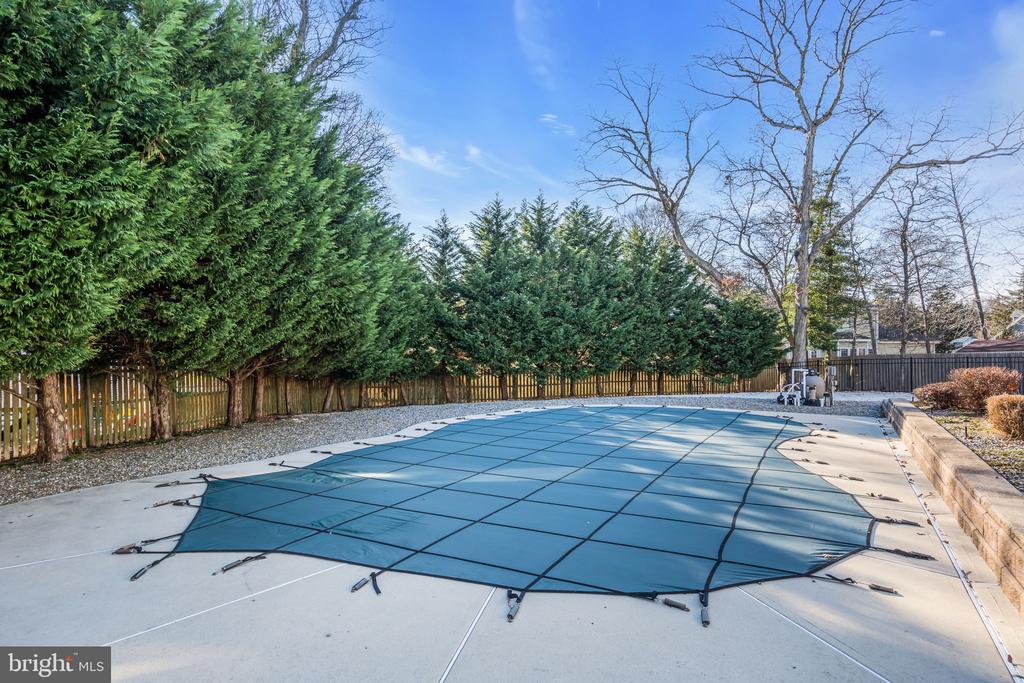 11 LUCILLE COURT