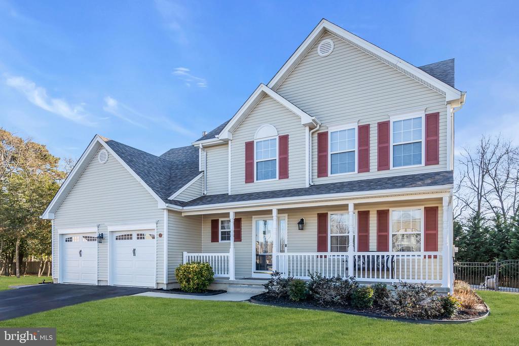 11 LUCILLE COURT