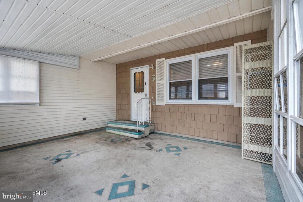 53 CENTRAL AVENUE 72