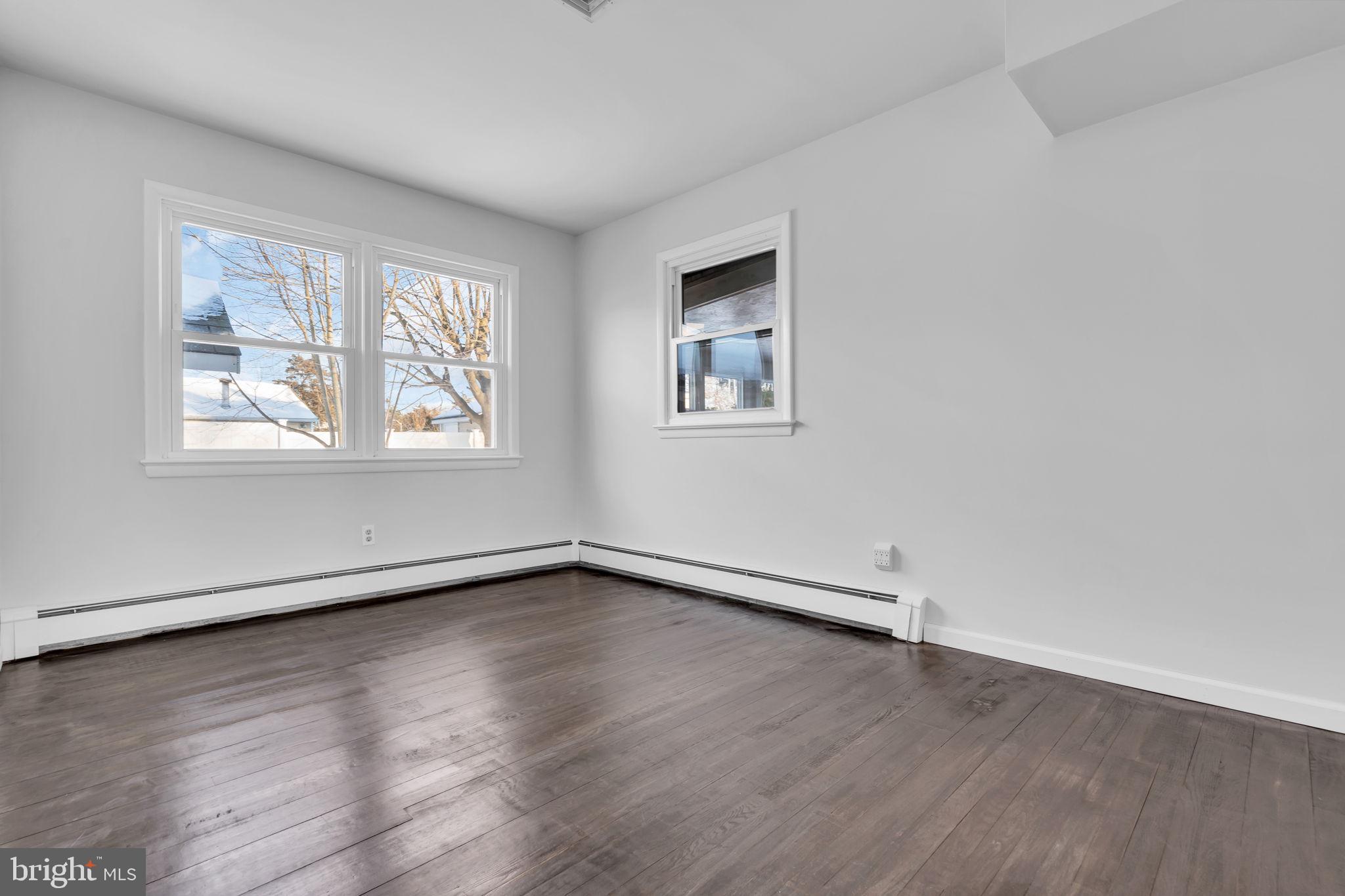 1037 SAVANNAH STREET