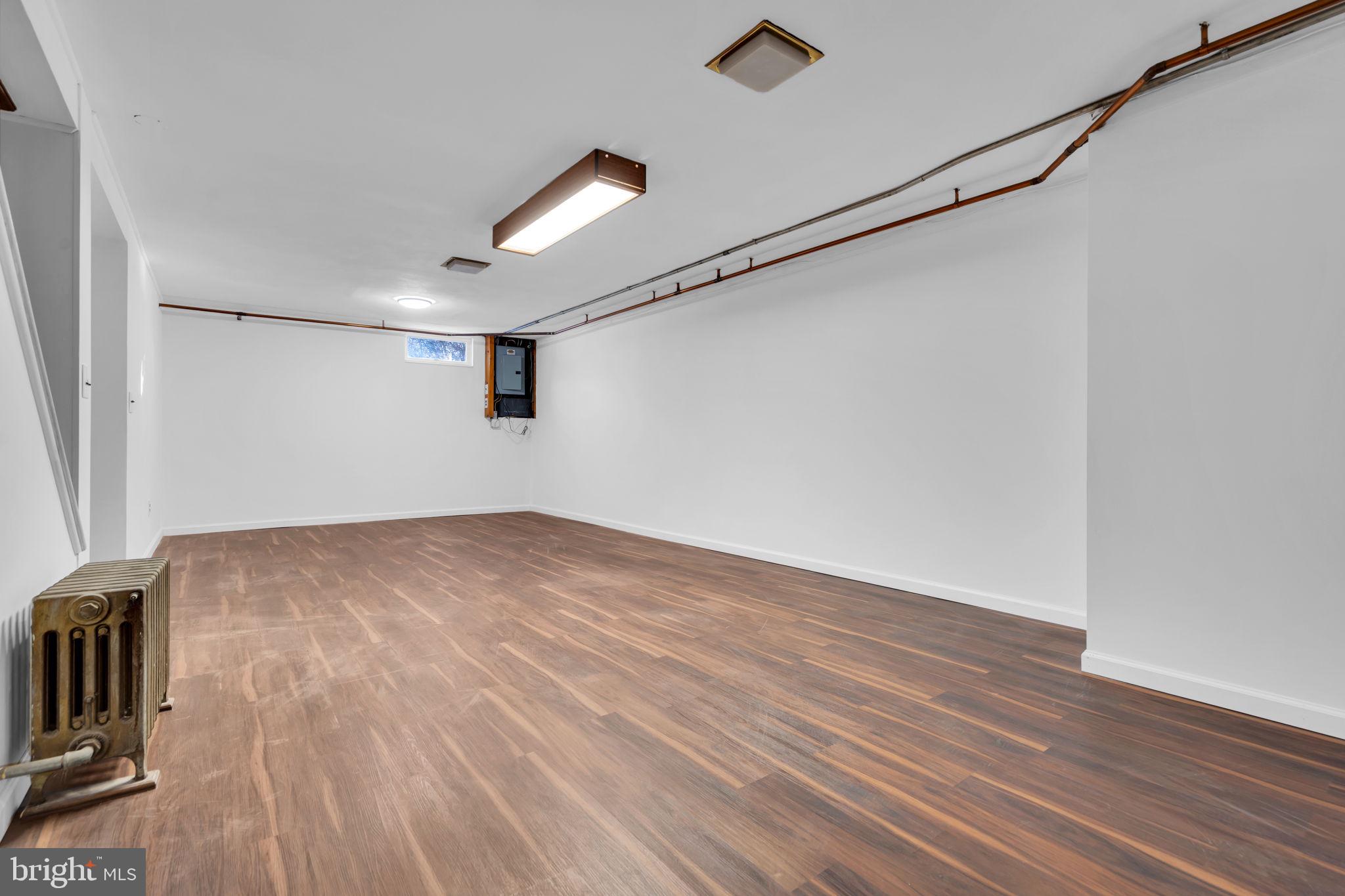 1037 SAVANNAH STREET