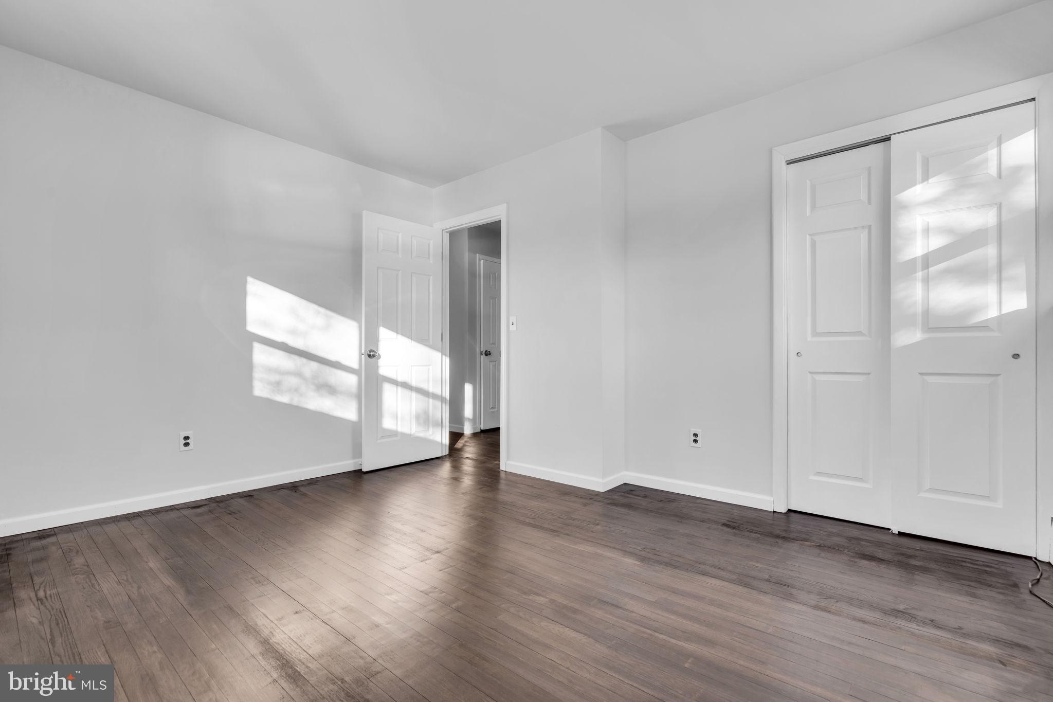 1037 SAVANNAH STREET