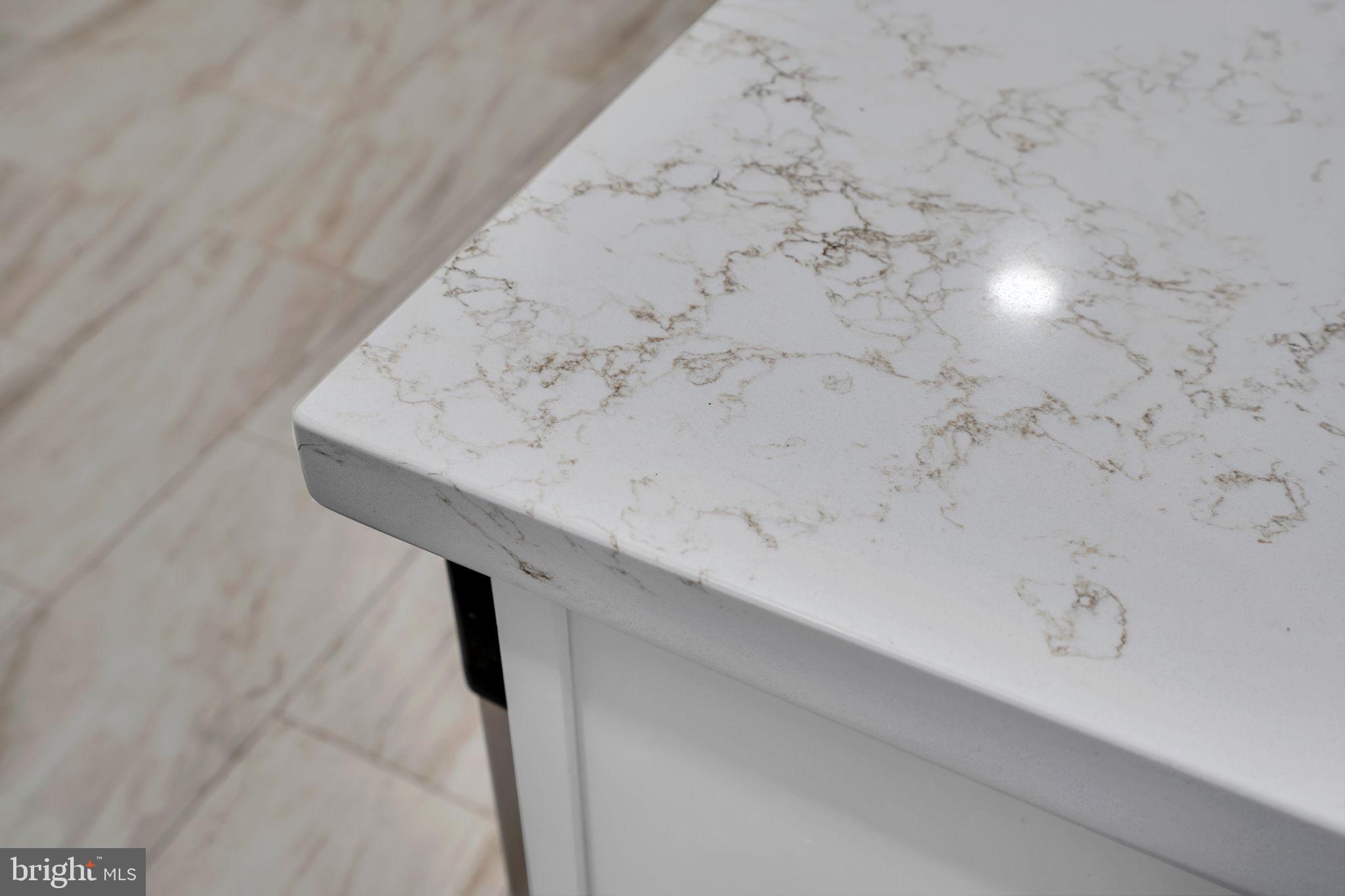 1037 SAVANNAH STREET