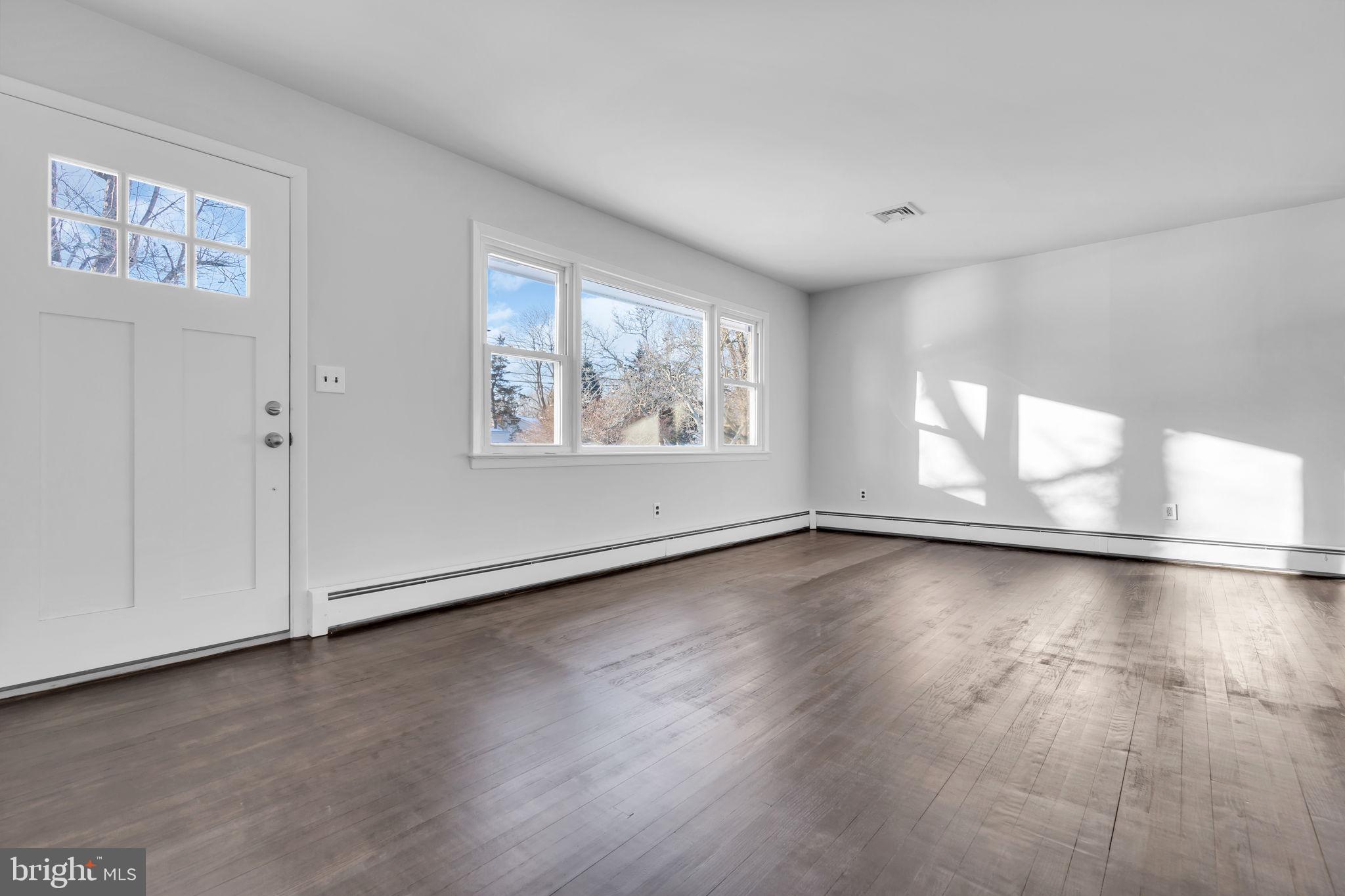 1037 SAVANNAH STREET