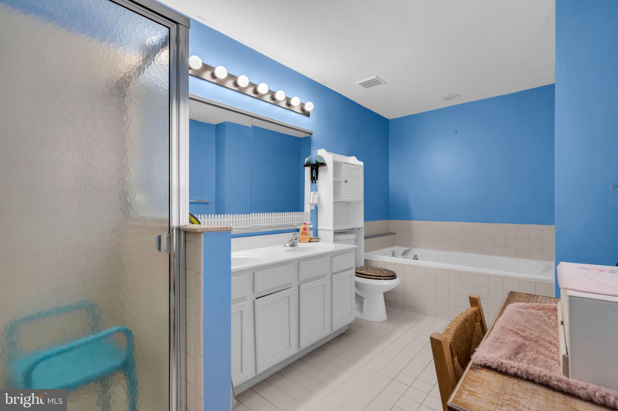 111 LAKE MEDFORD LANE