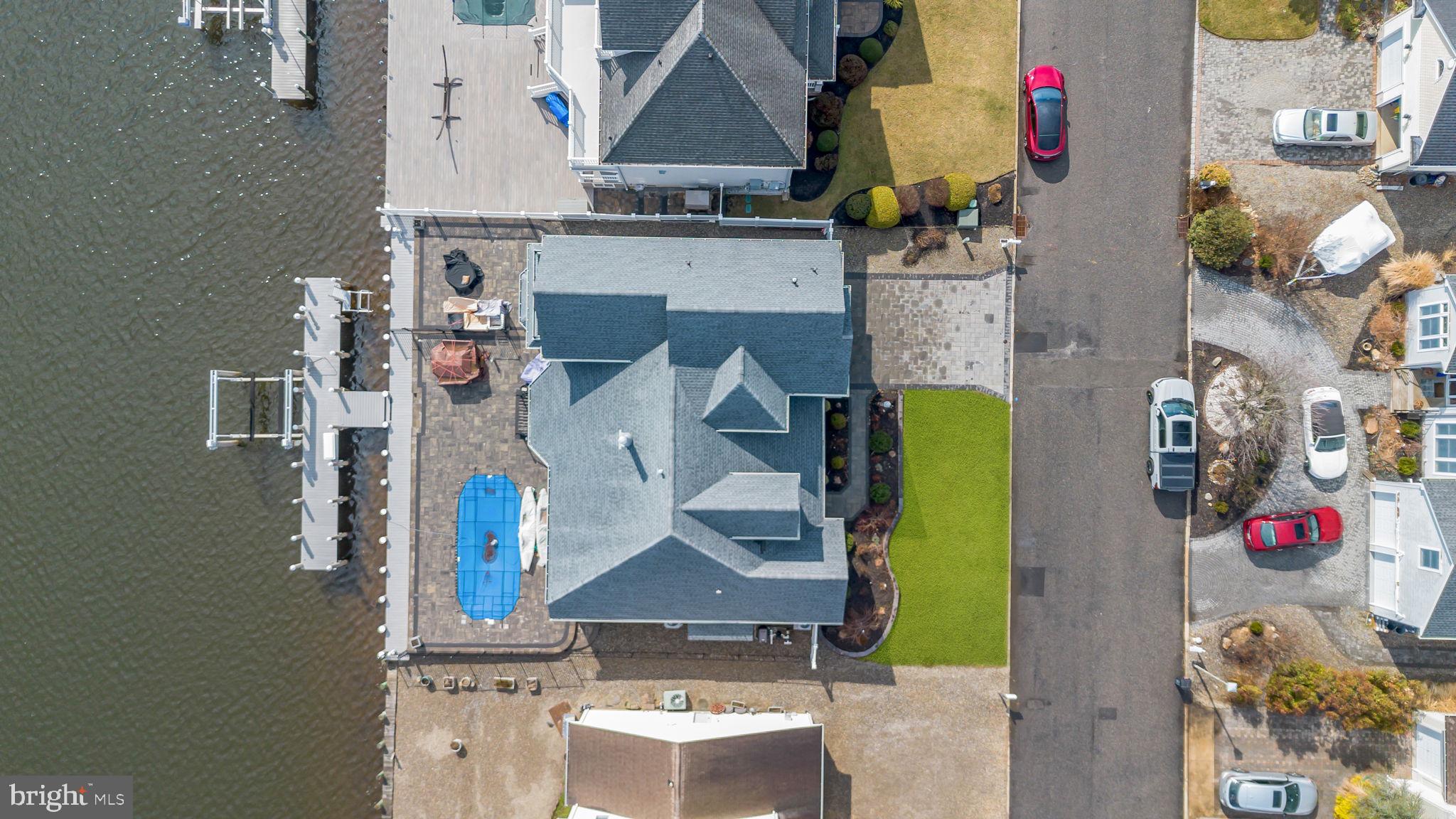 706 FAIRVIEW LANE