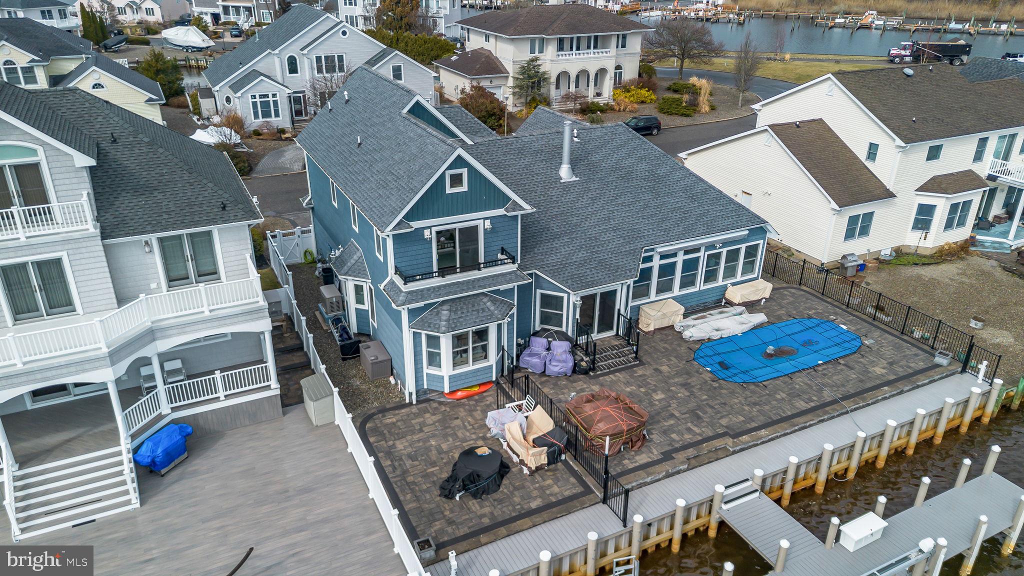 706 FAIRVIEW LANE