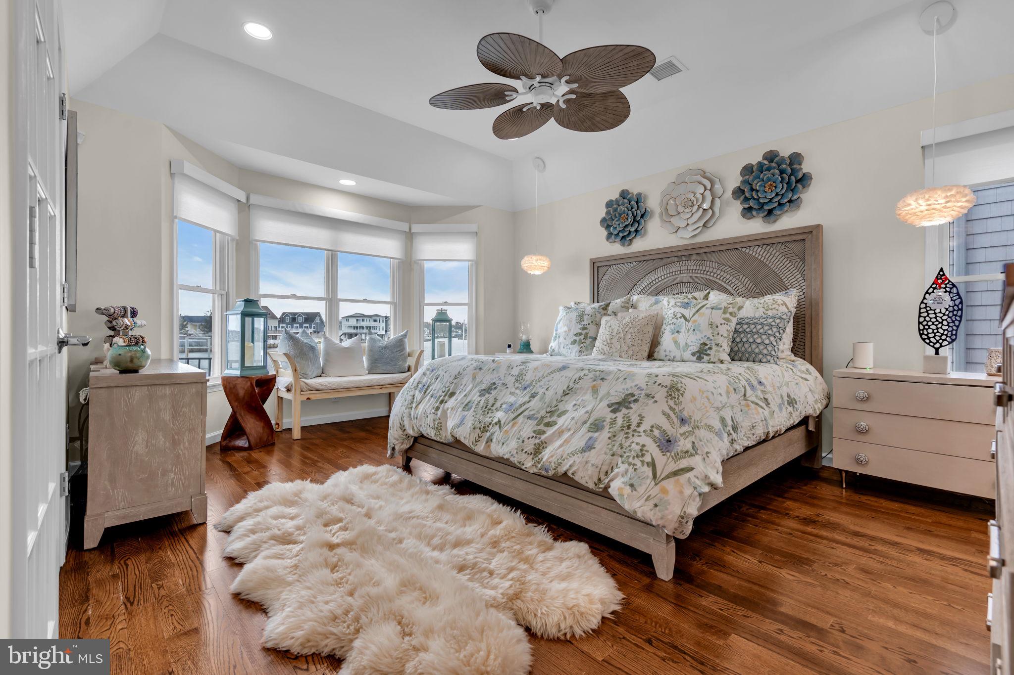 706 FAIRVIEW LANE