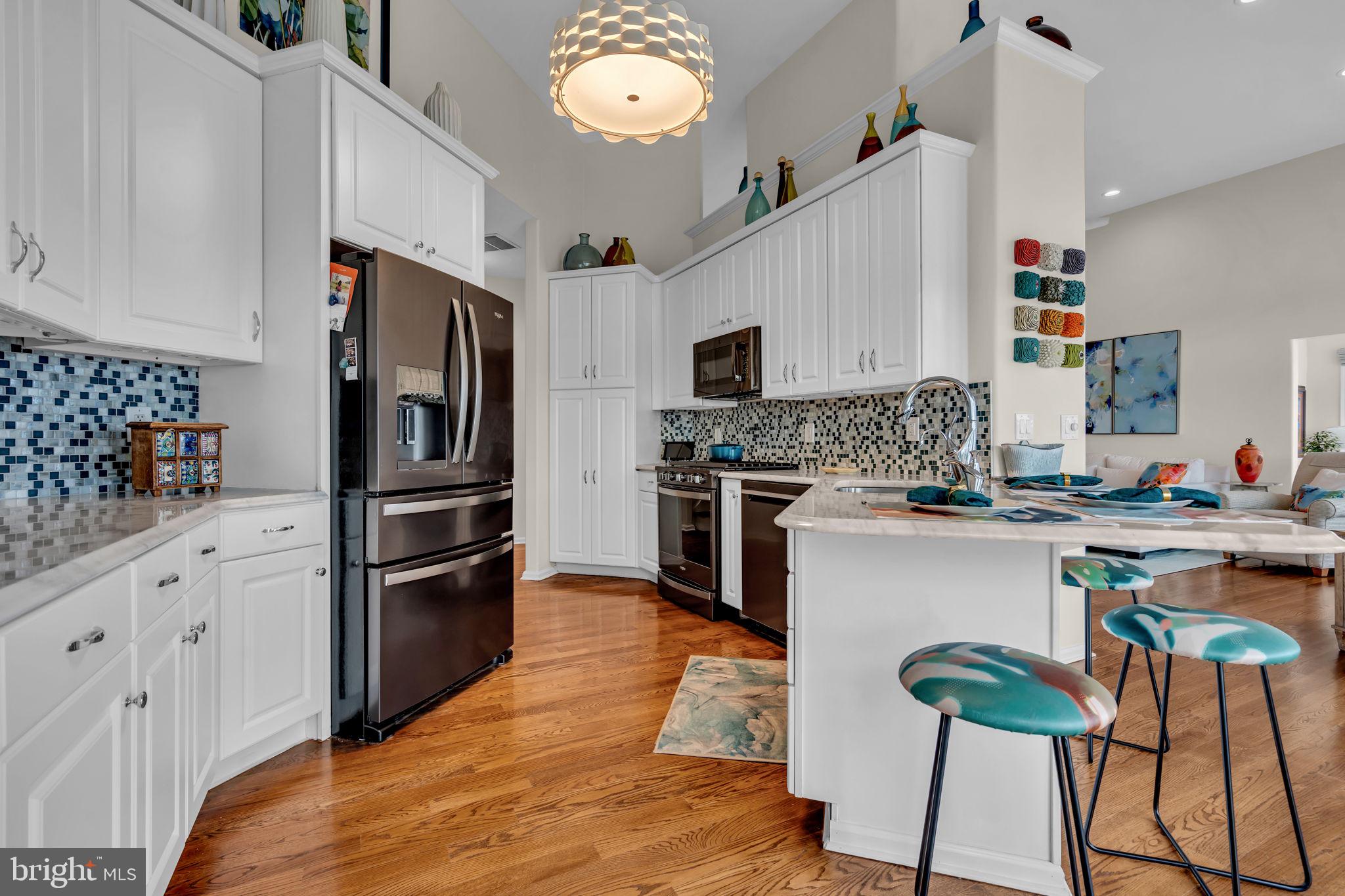 706 FAIRVIEW LANE