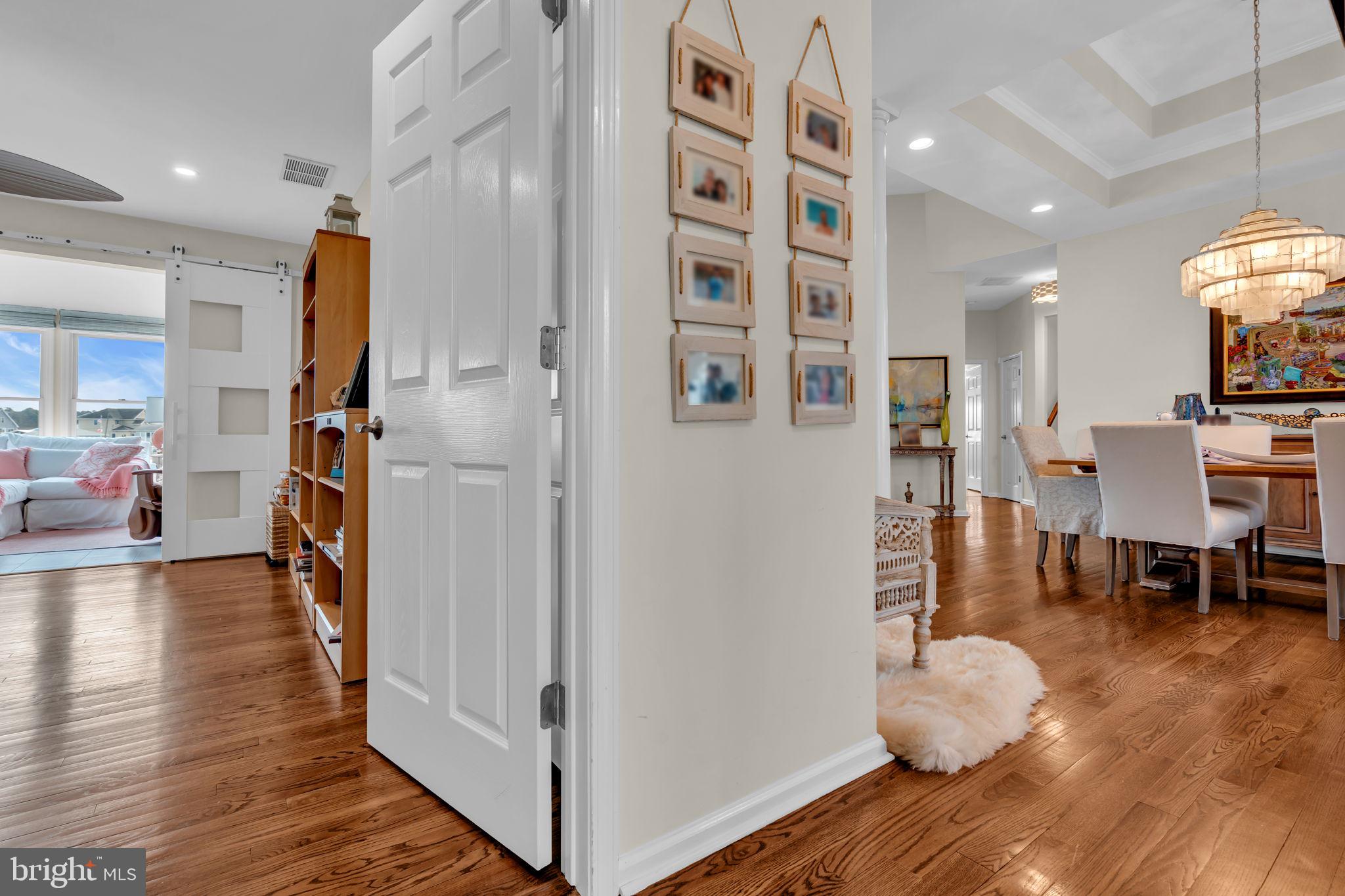 706 FAIRVIEW LANE