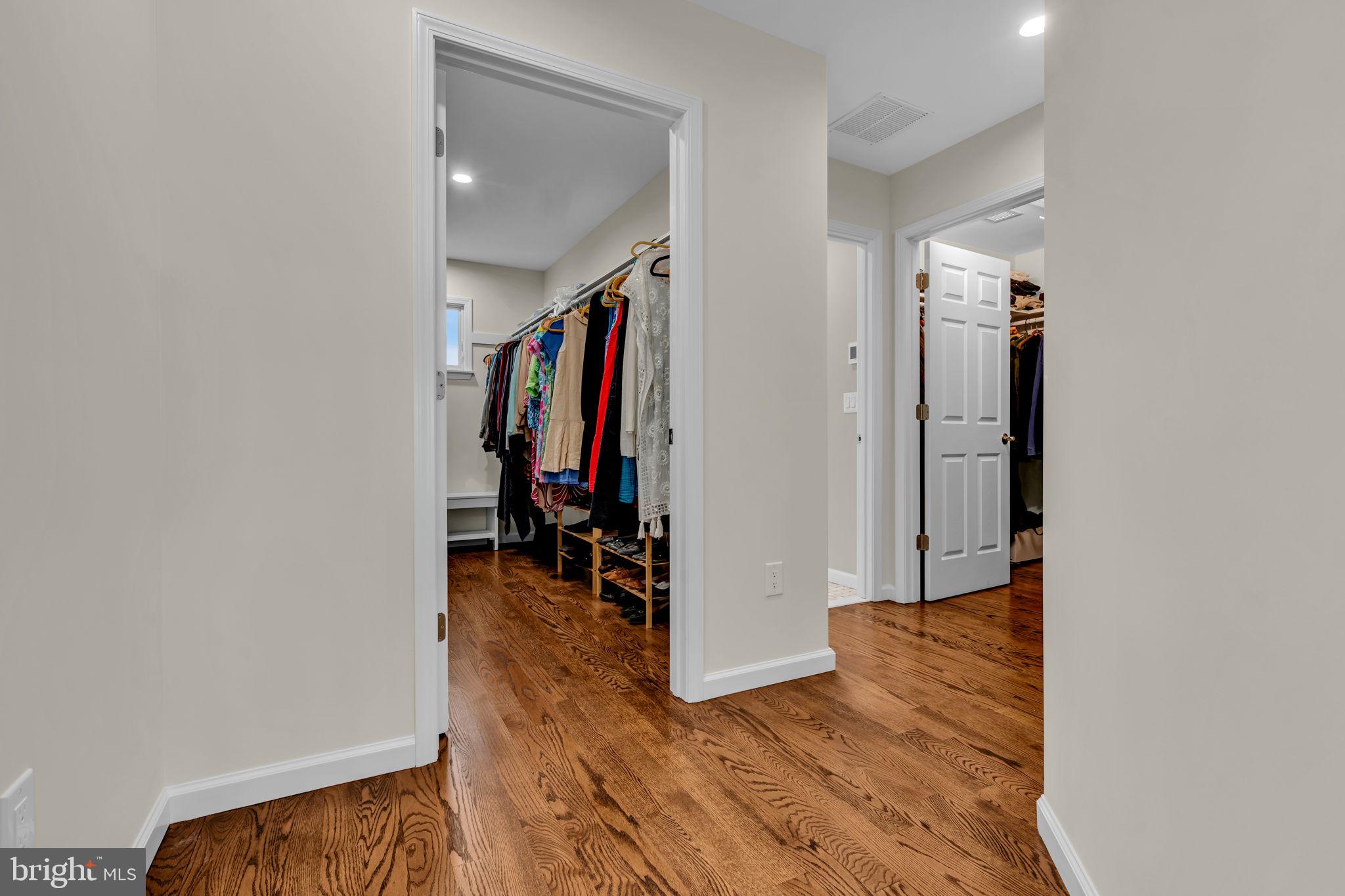 706 FAIRVIEW LANE