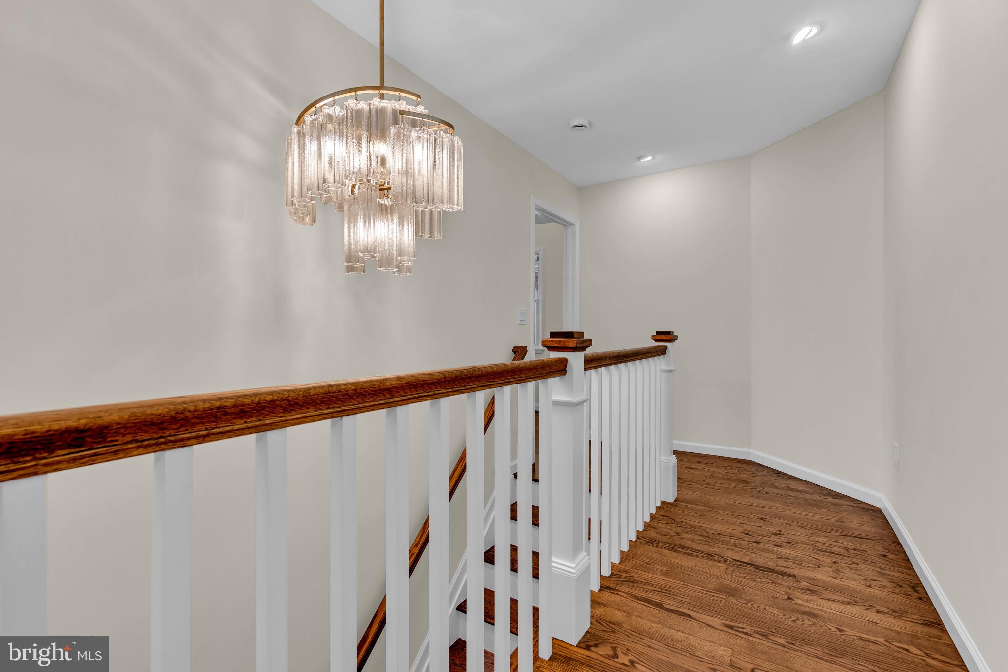 706 FAIRVIEW LANE