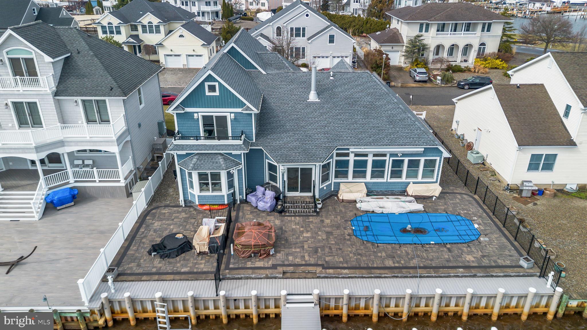 706 FAIRVIEW LANE