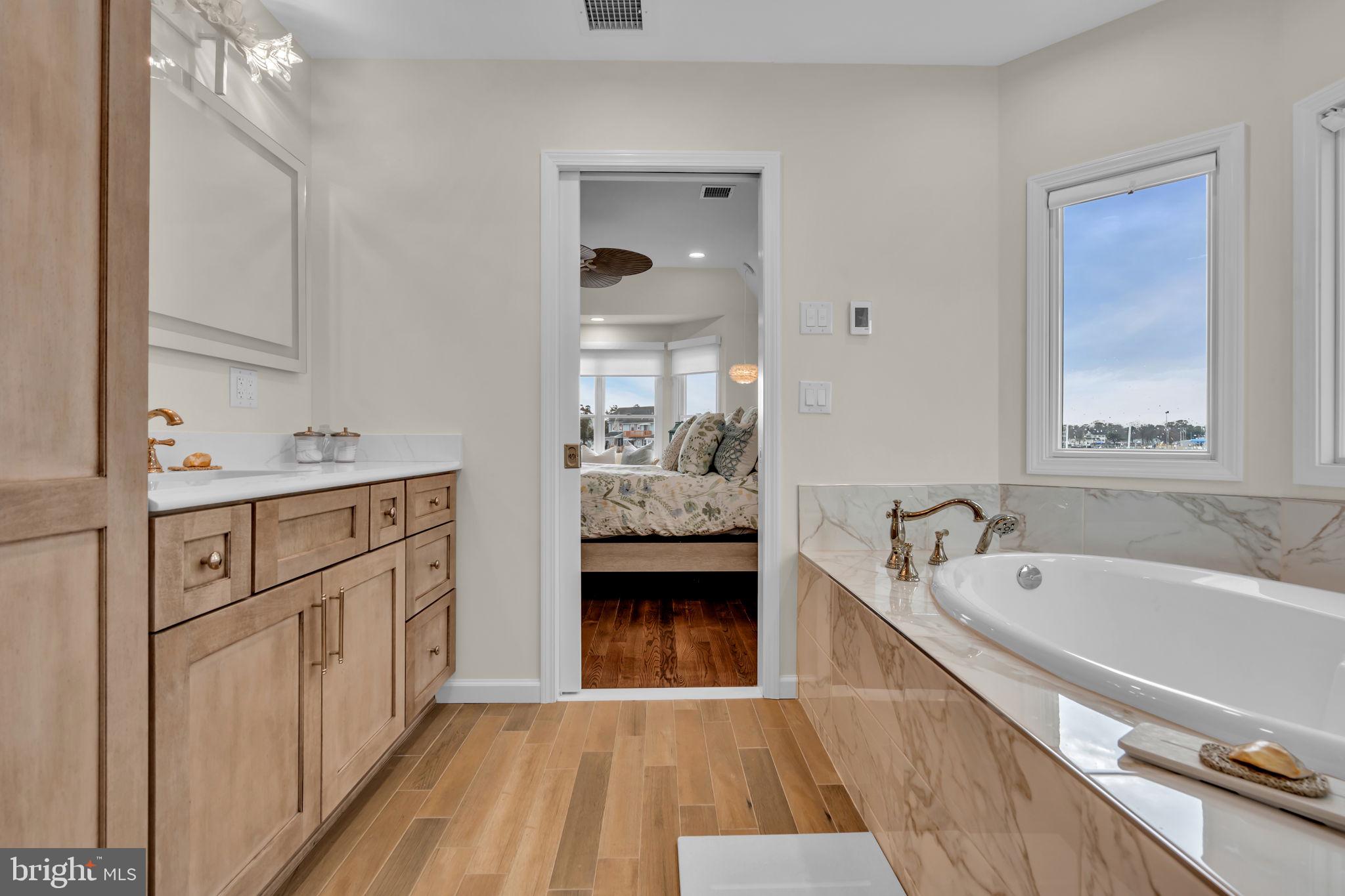 706 FAIRVIEW LANE