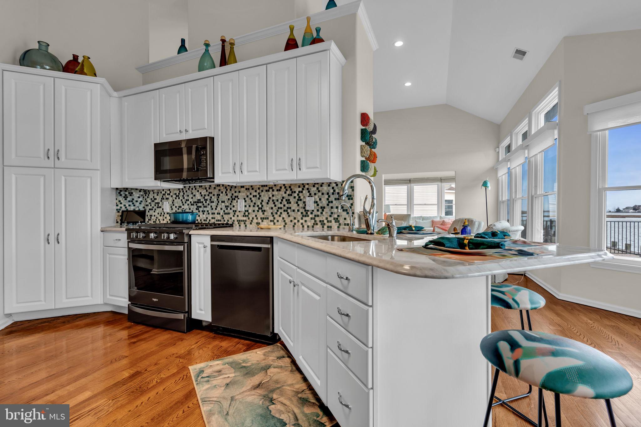 706 FAIRVIEW LANE