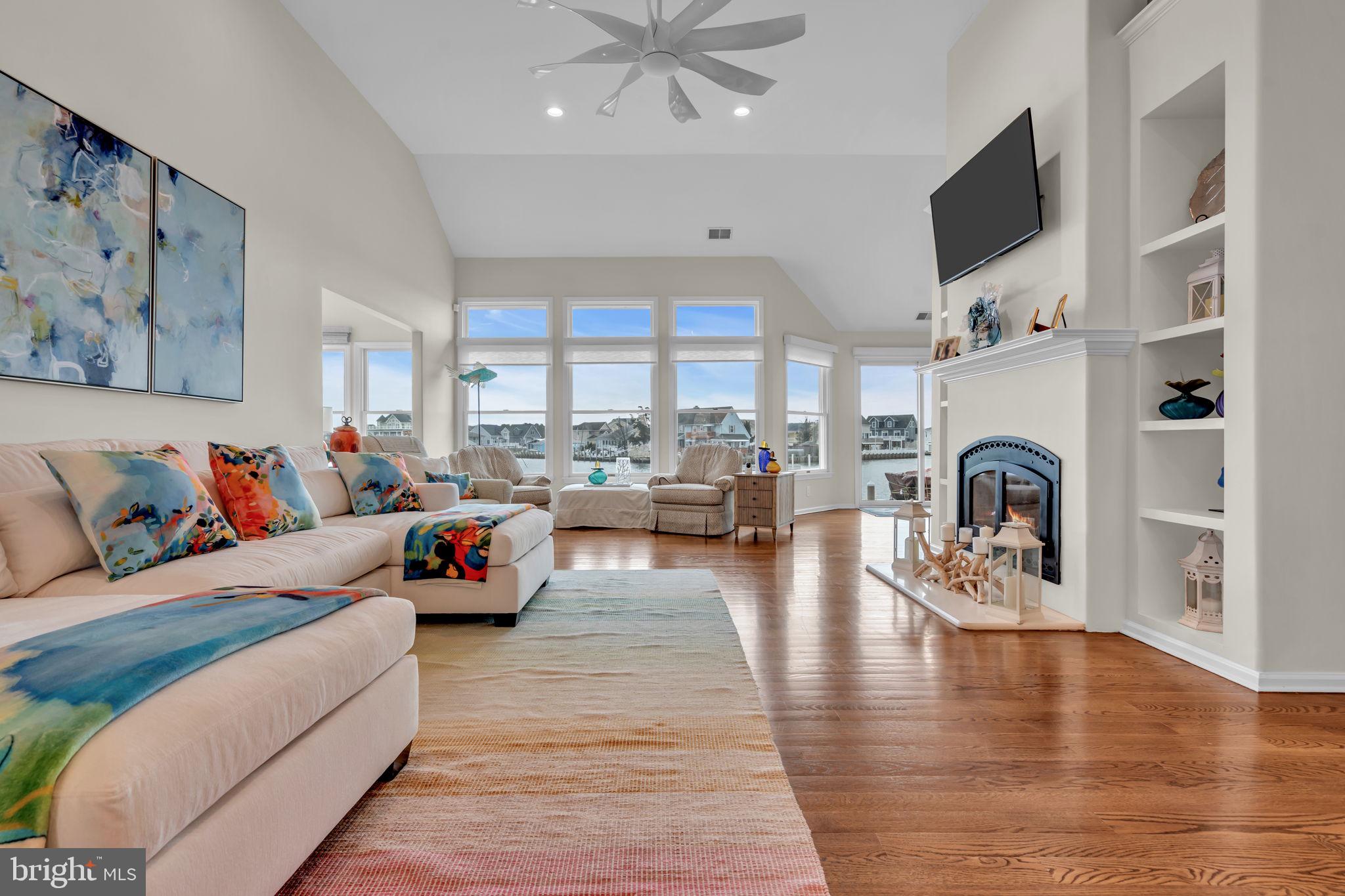 706 FAIRVIEW LANE