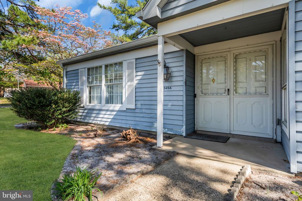 549 MAYFAIR ROAD A