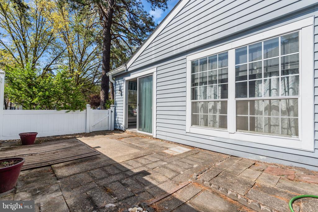 549 MAYFAIR ROAD A