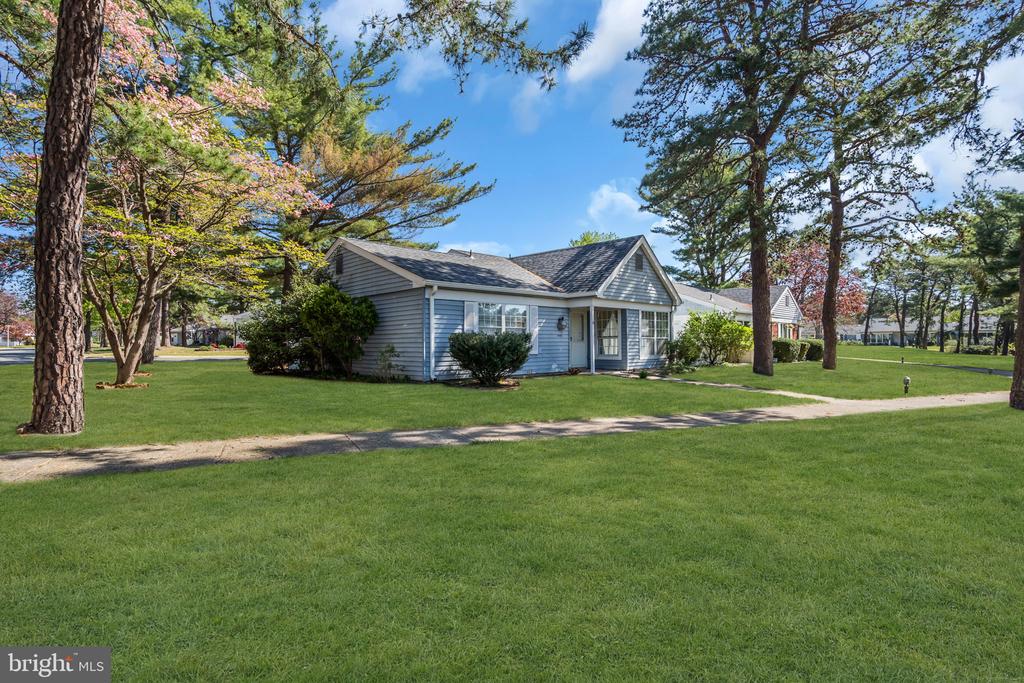 549 MAYFAIR ROAD A