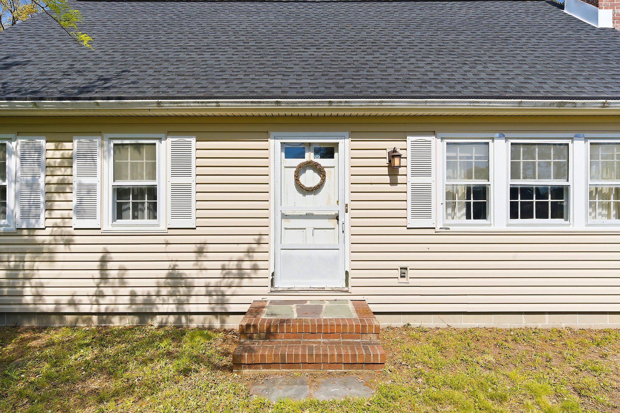 464 NEWPORT ROAD