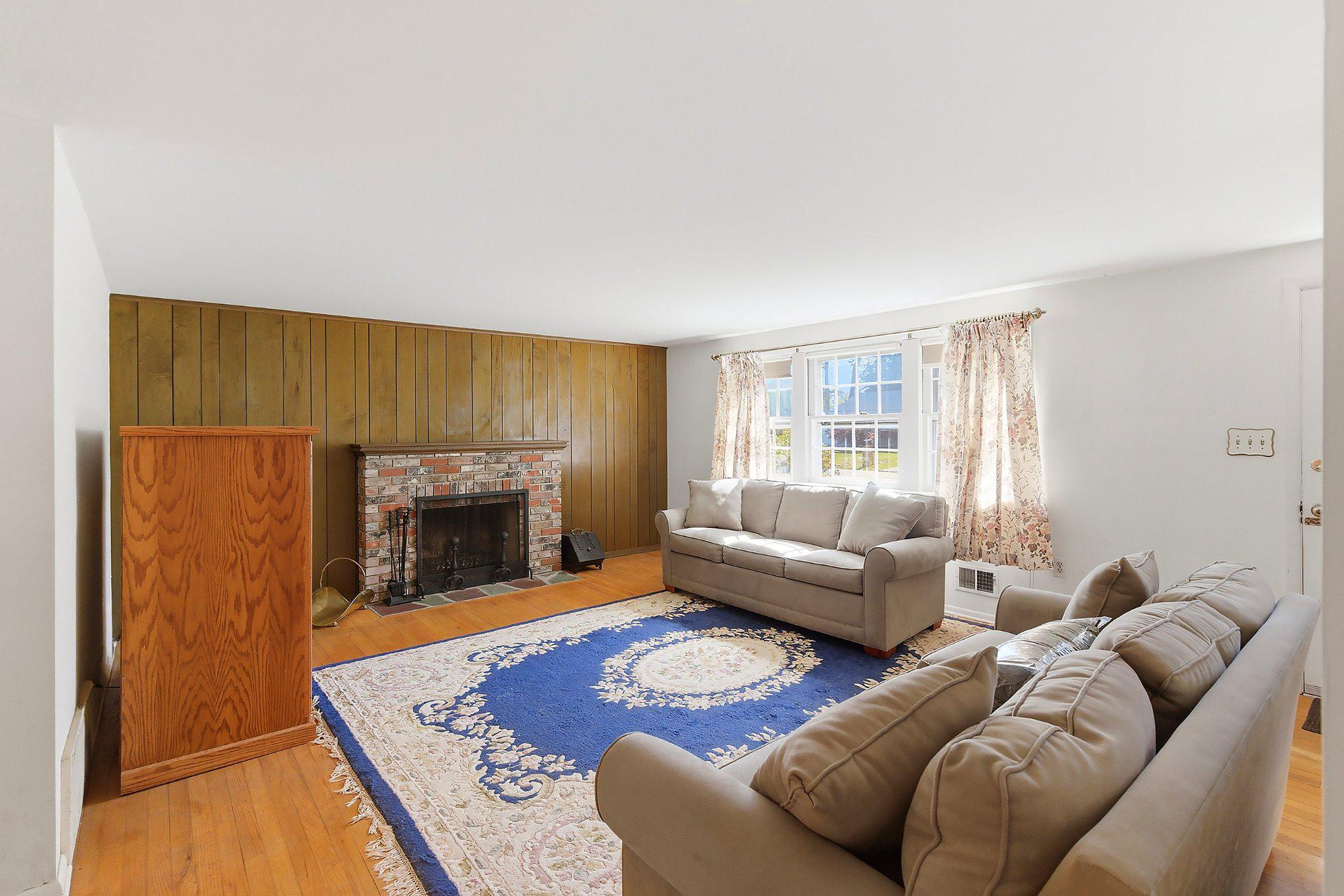 464 NEWPORT ROAD