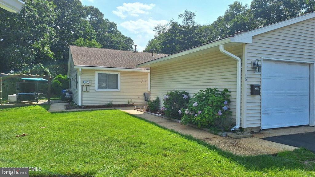 16 DEBBIE DRIVE Unit: 5101