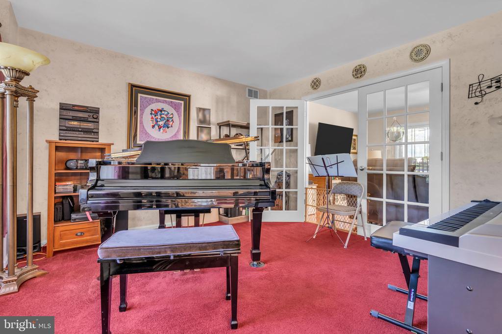 14 AZALEA COURT