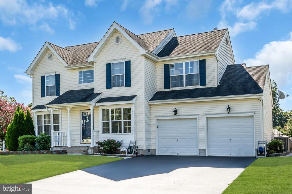 14 AZALEA COURT