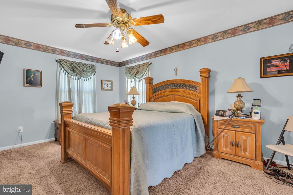 14 AZALEA COURT