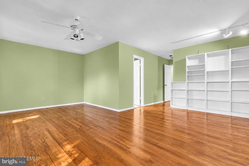 701 TUFTS COURT