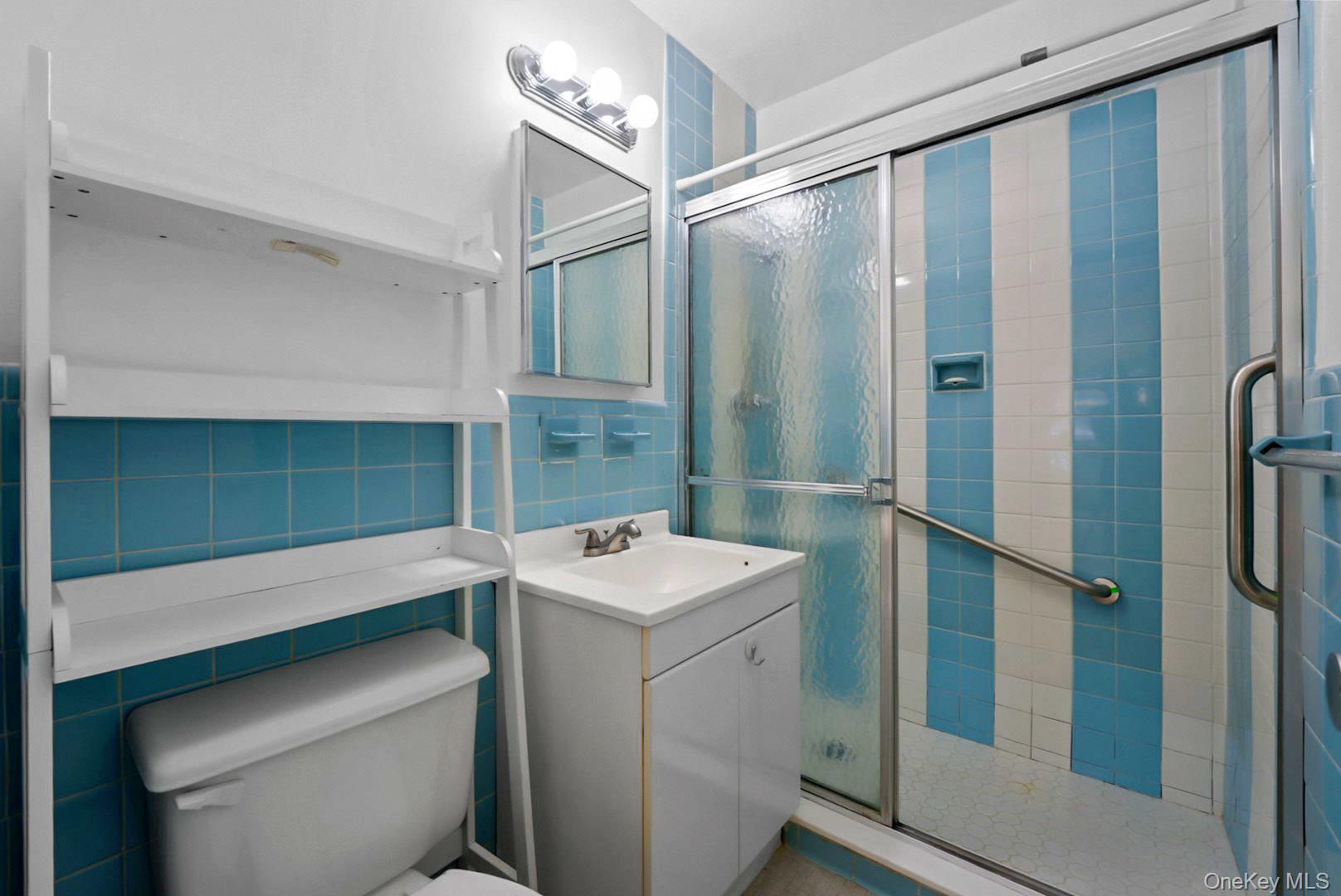 17-85 215th Street Unit: 2H