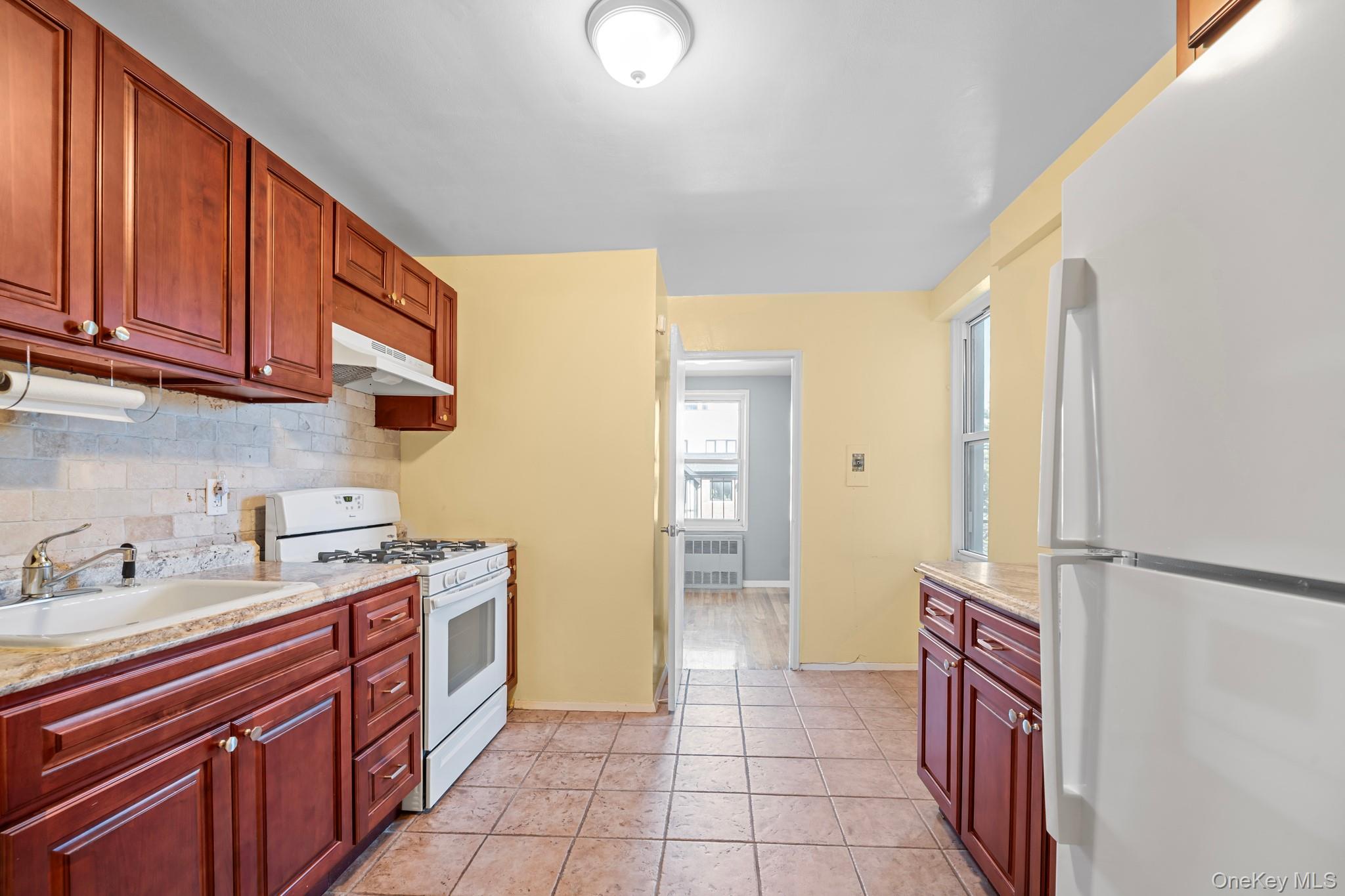 241-20 Northern Boulevard Unit: #6E