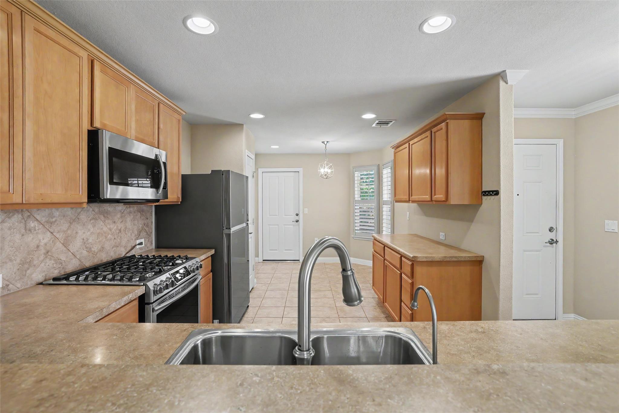 600 Salado Creek LN