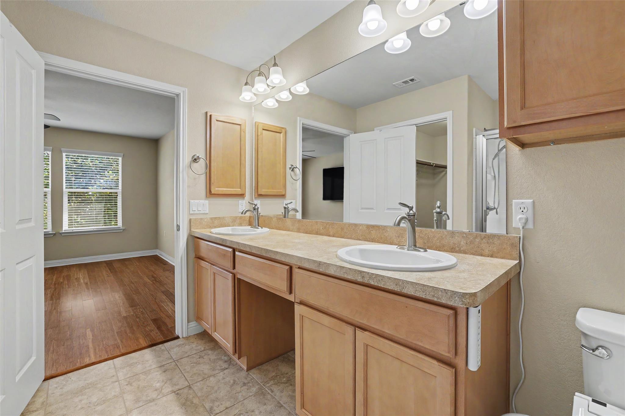 600 Salado Creek LN