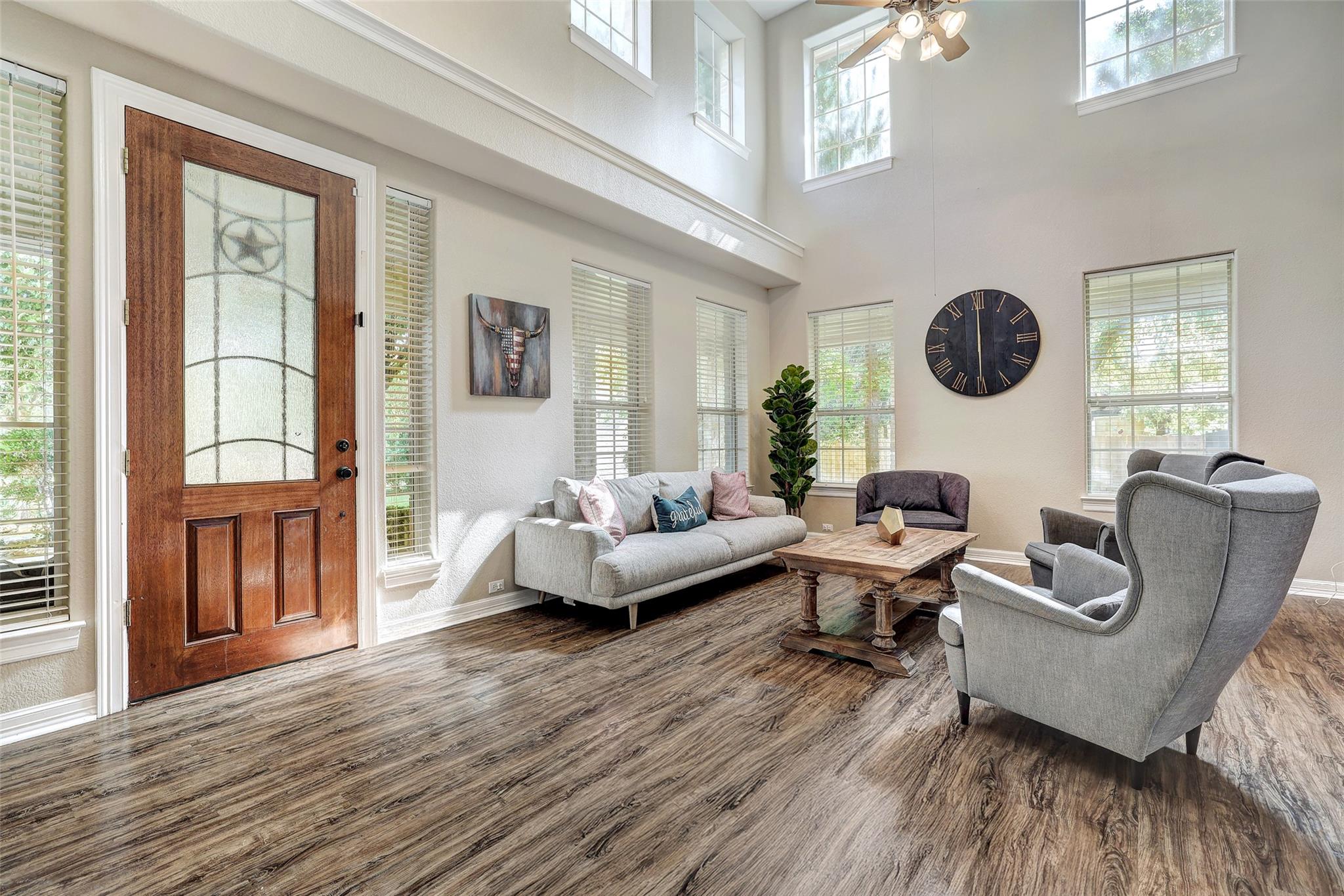 205 Del Aire CT