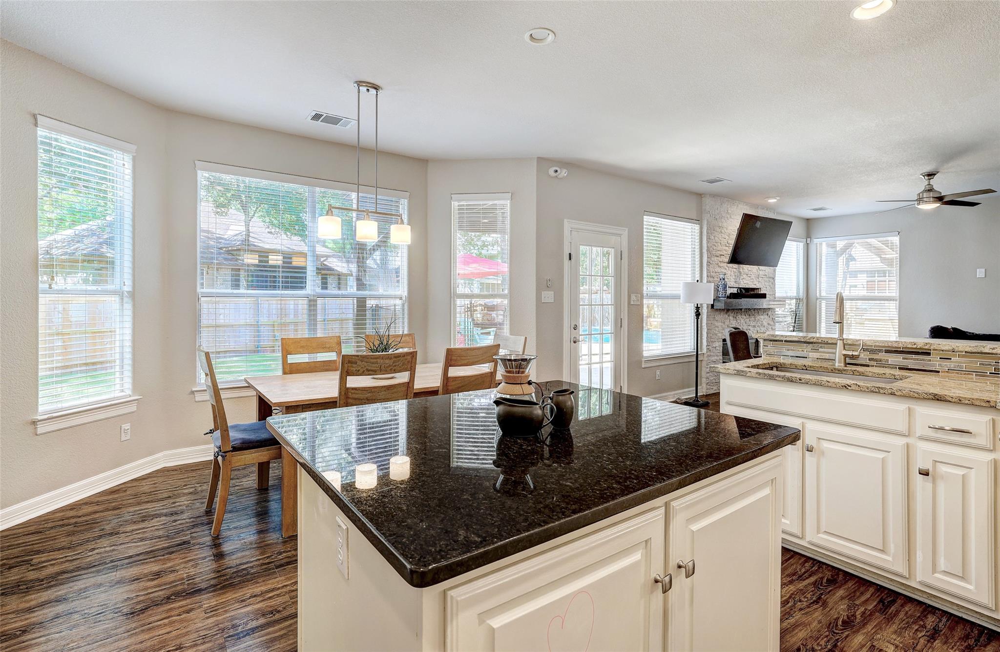 205 Del Aire CT