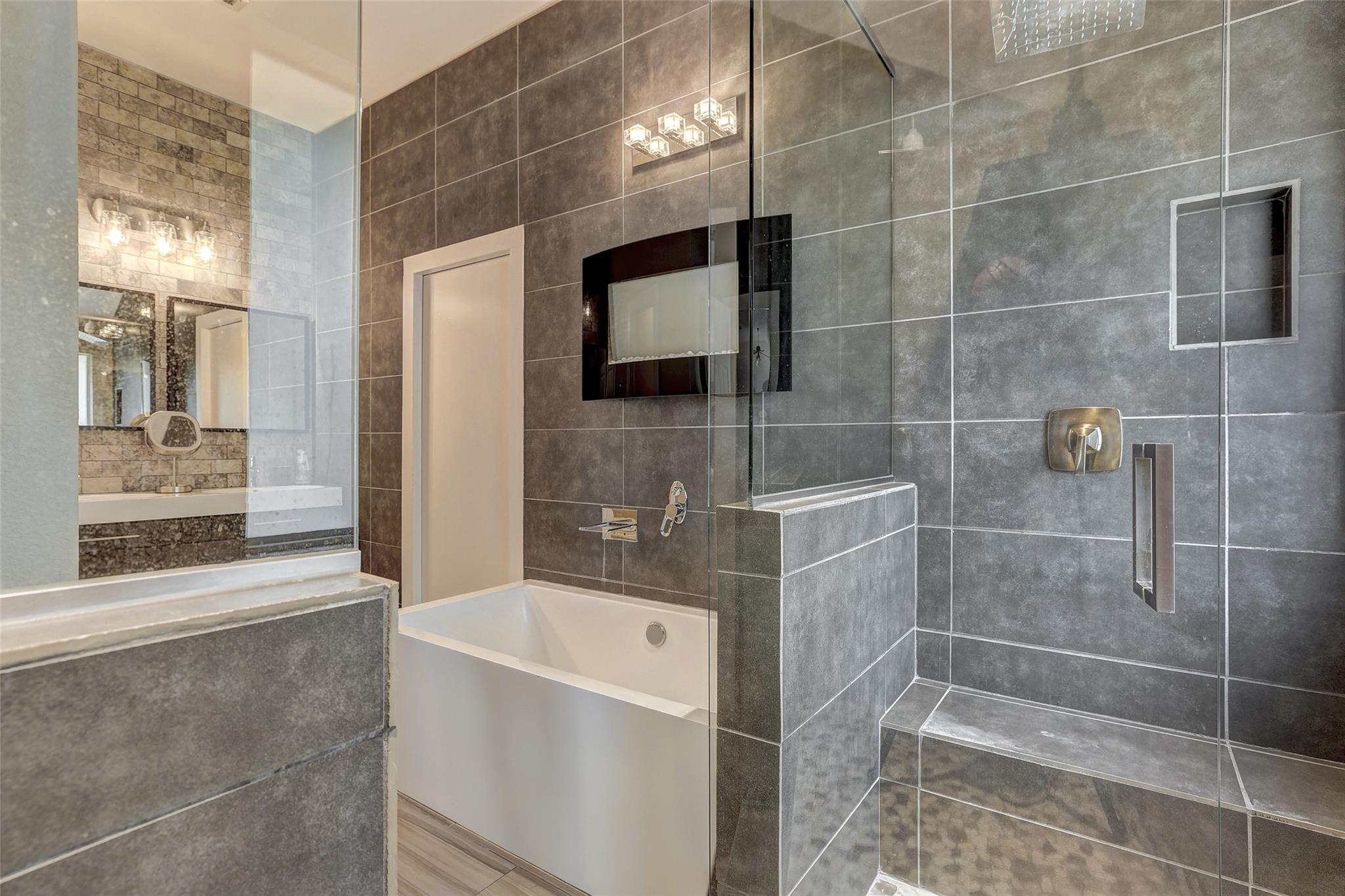 205 Del Aire CT