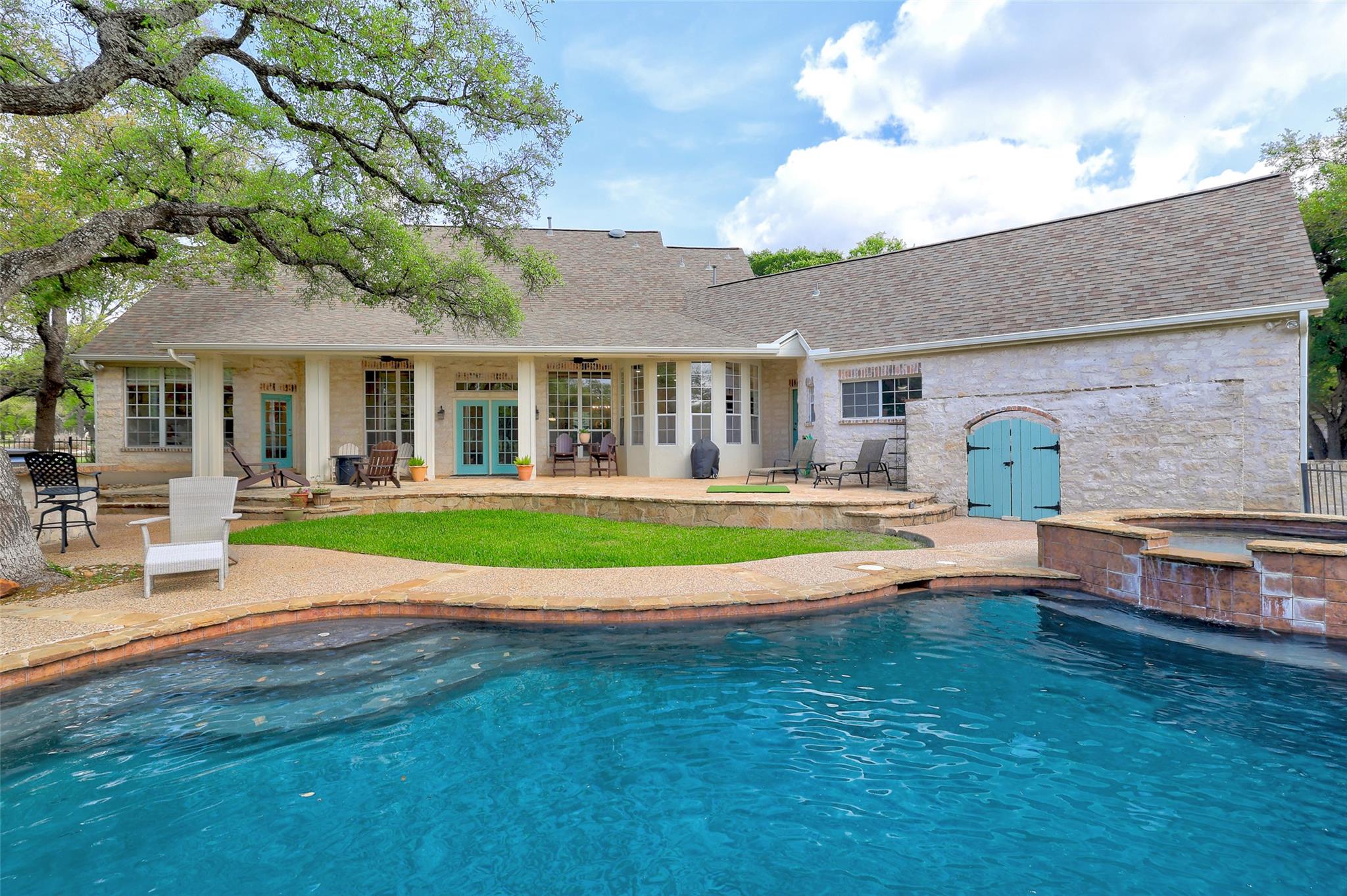 426 Logan Ranch RD
