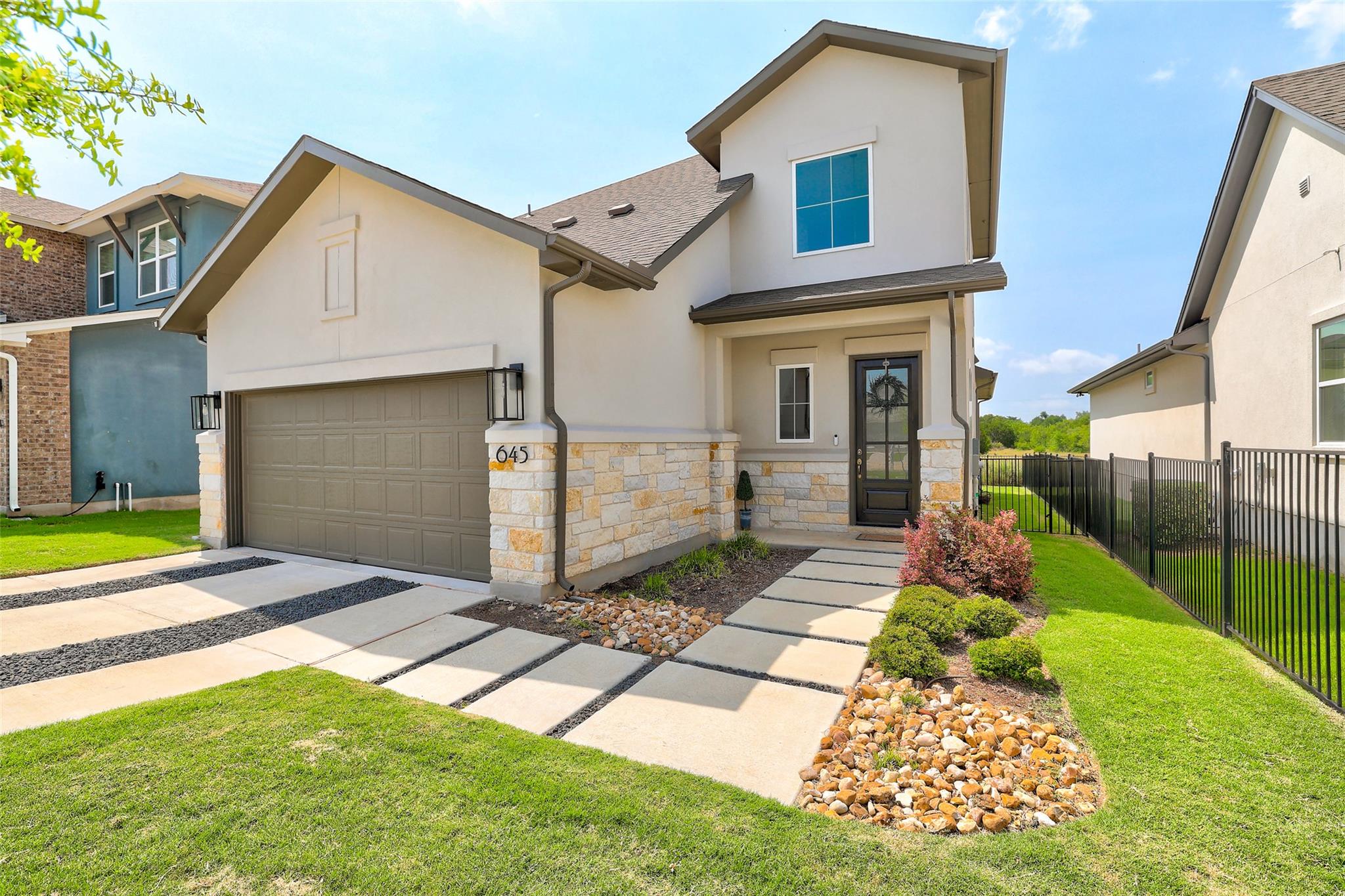 645 Treaty Oak DR