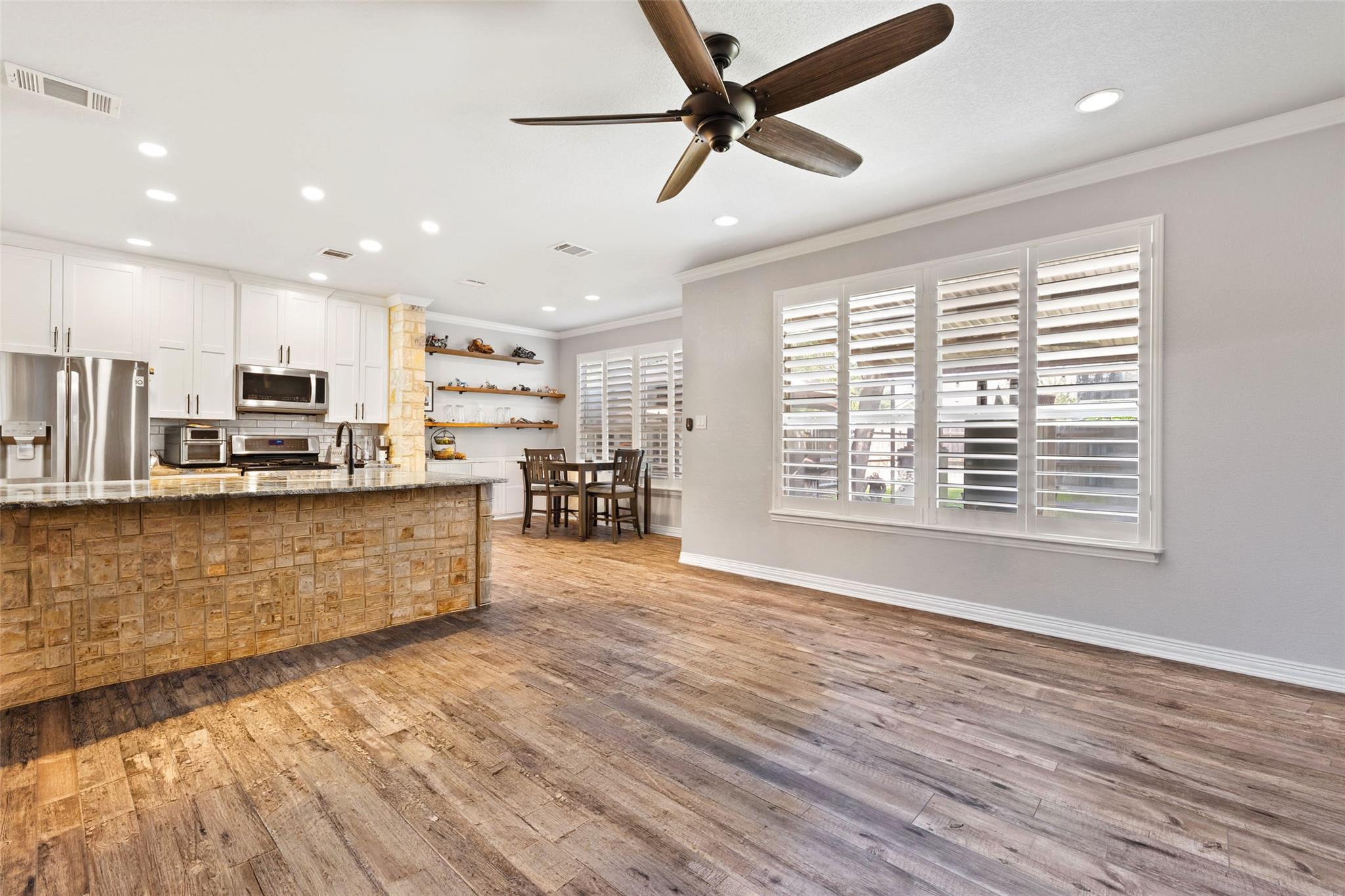 134 Prairie Springs CV