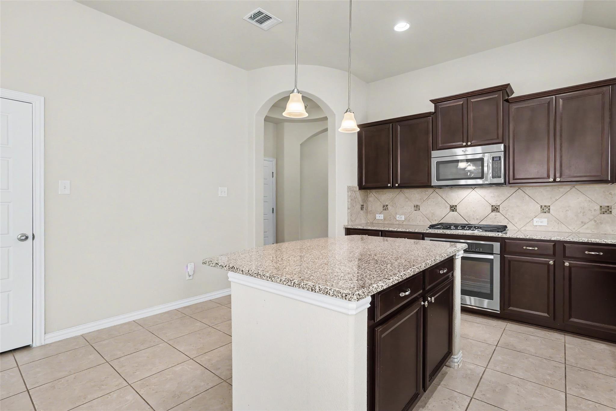 19805 Grail Hollows CV