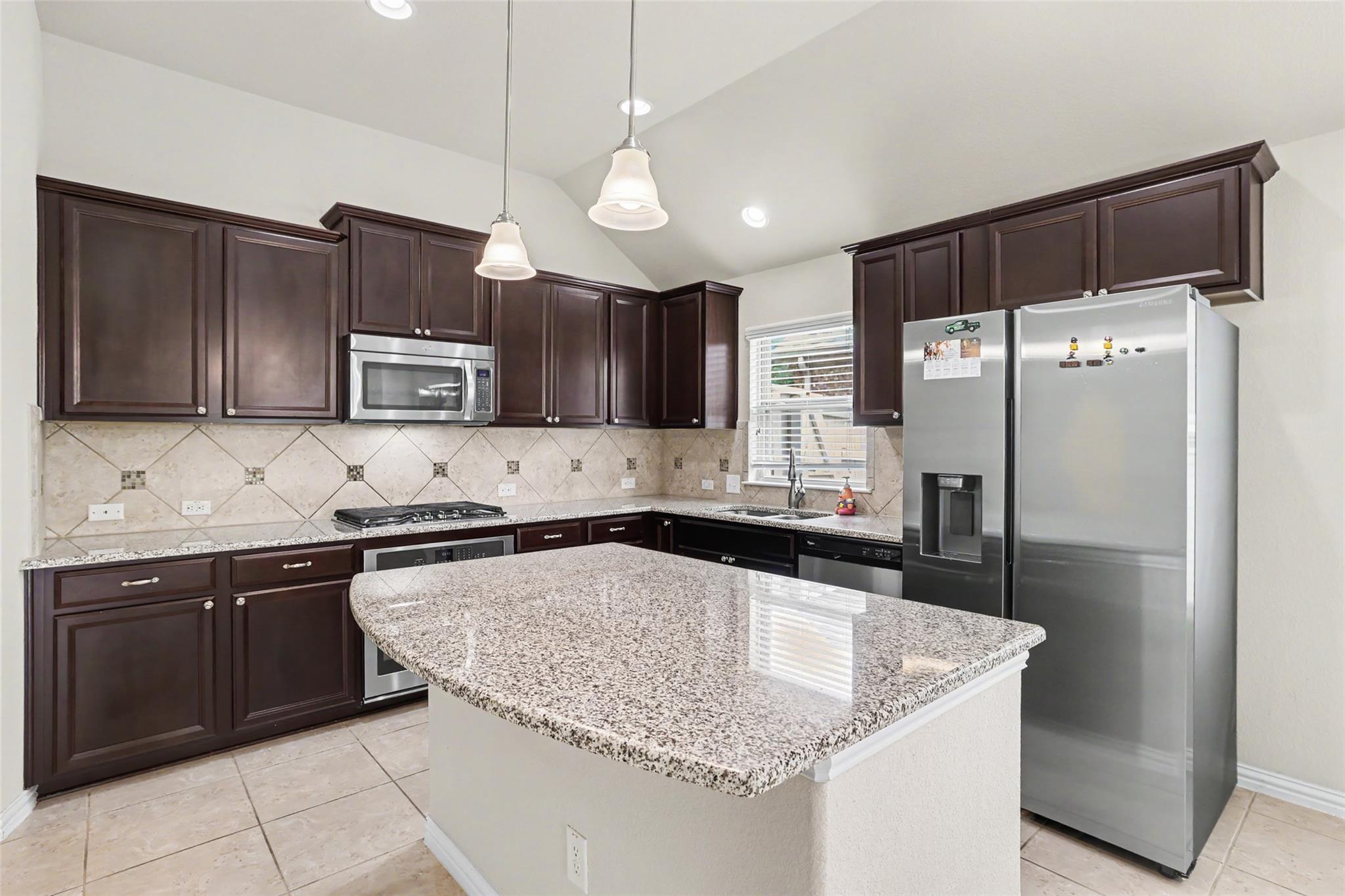 19805 Grail Hollows CV