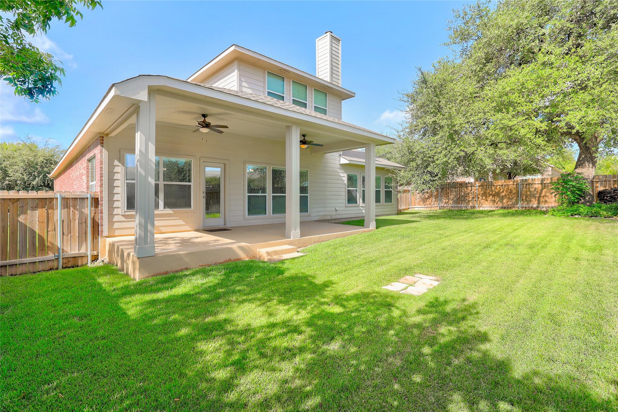 903 Madrone DR