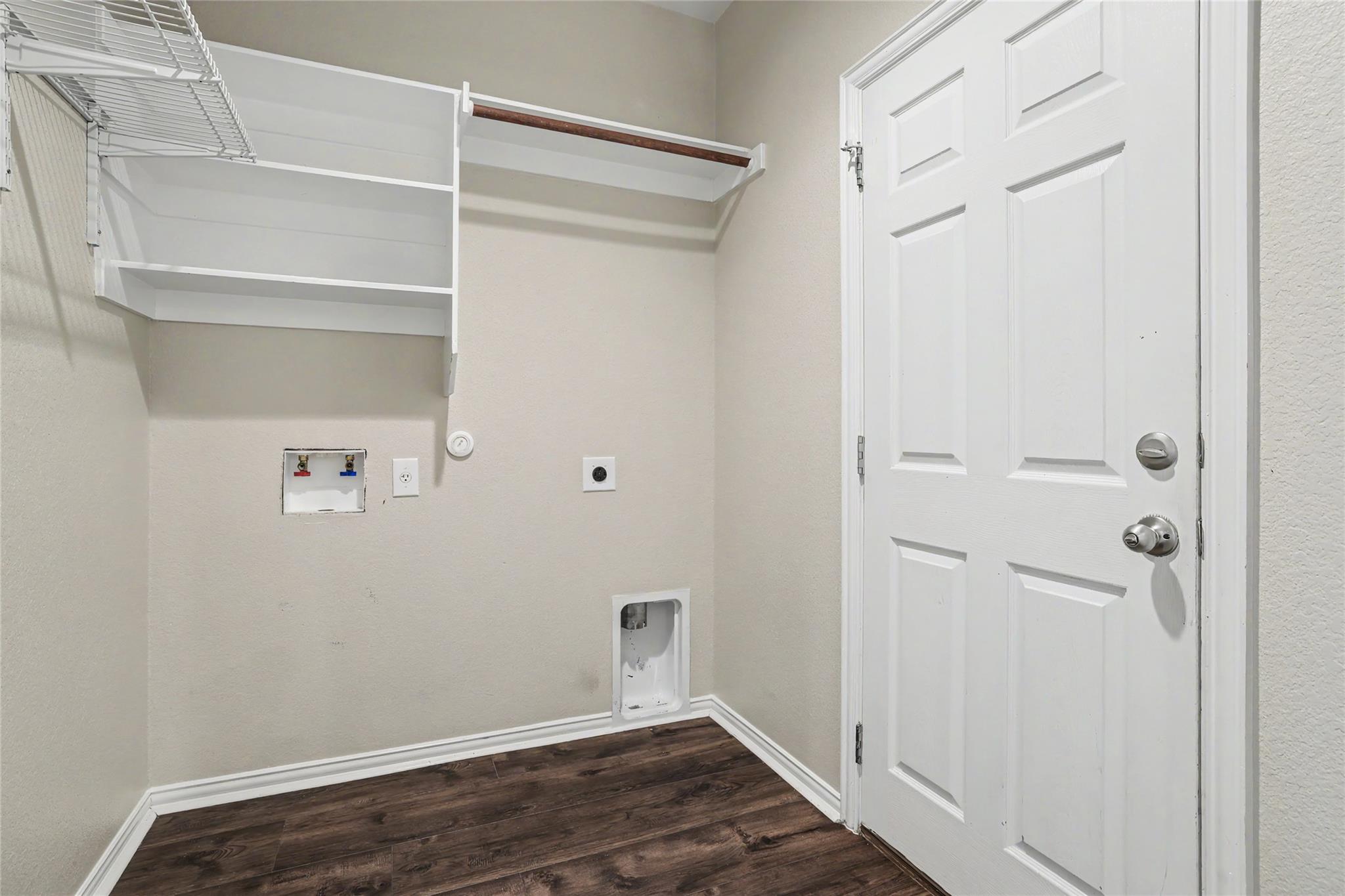 903 Madrone DR