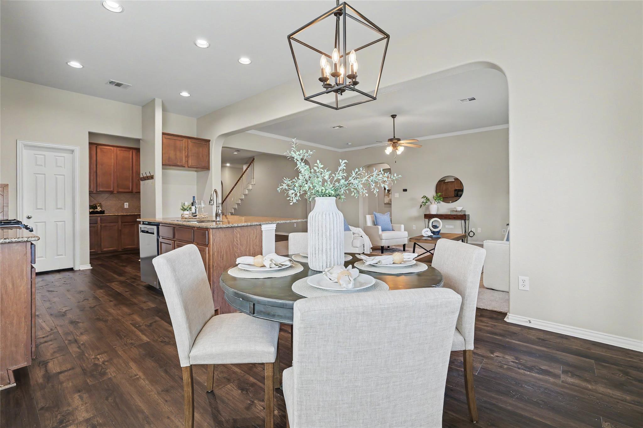 903 Madrone DR