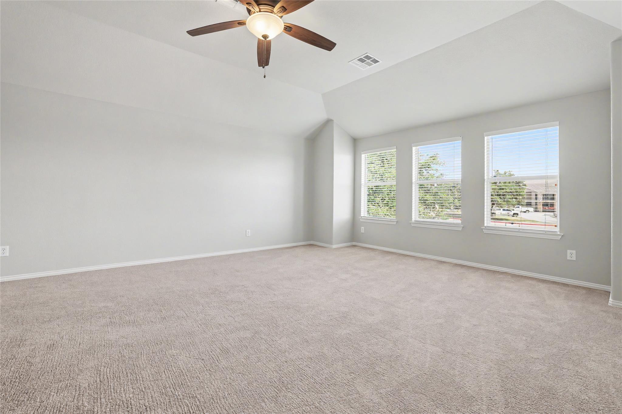 903 Madrone DR